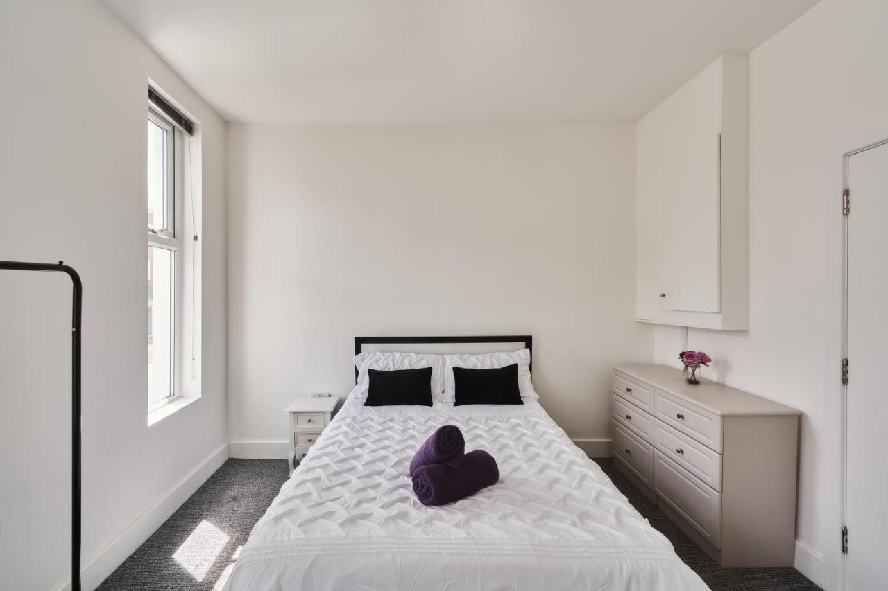 Modern Central Studio And One Bed Flats Close To The Beach Appartamento Bournemouth Esterno foto