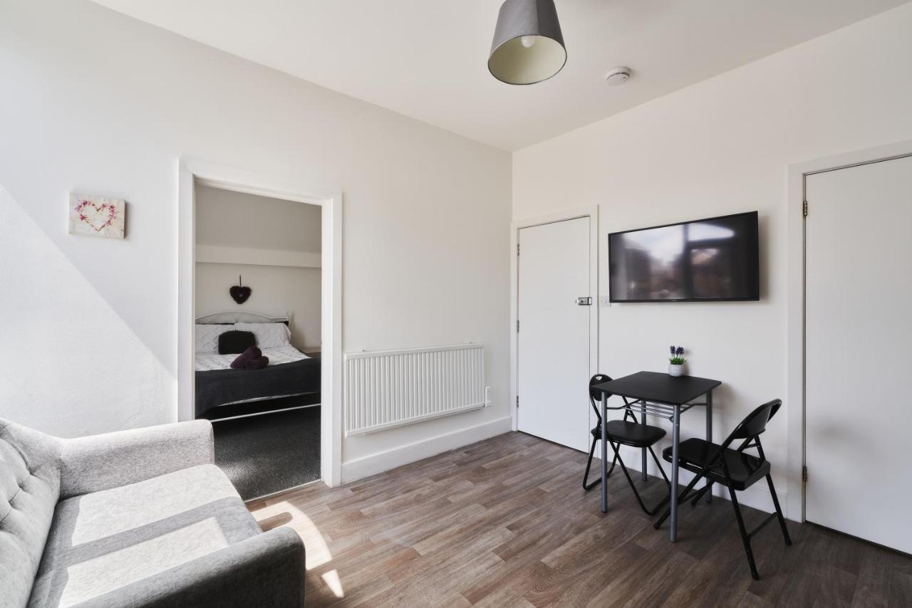 Modern Central Studio And One Bed Flats Close To The Beach Appartamento Bournemouth Esterno foto