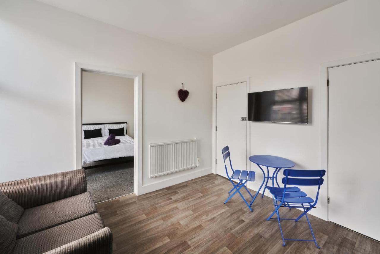 Modern Central Studio And One Bed Flats Close To The Beach Appartamento Bournemouth Esterno foto
